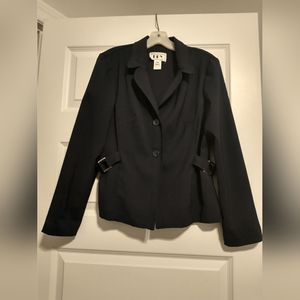 🟢3/$11 Ladies work jacket ✨✨